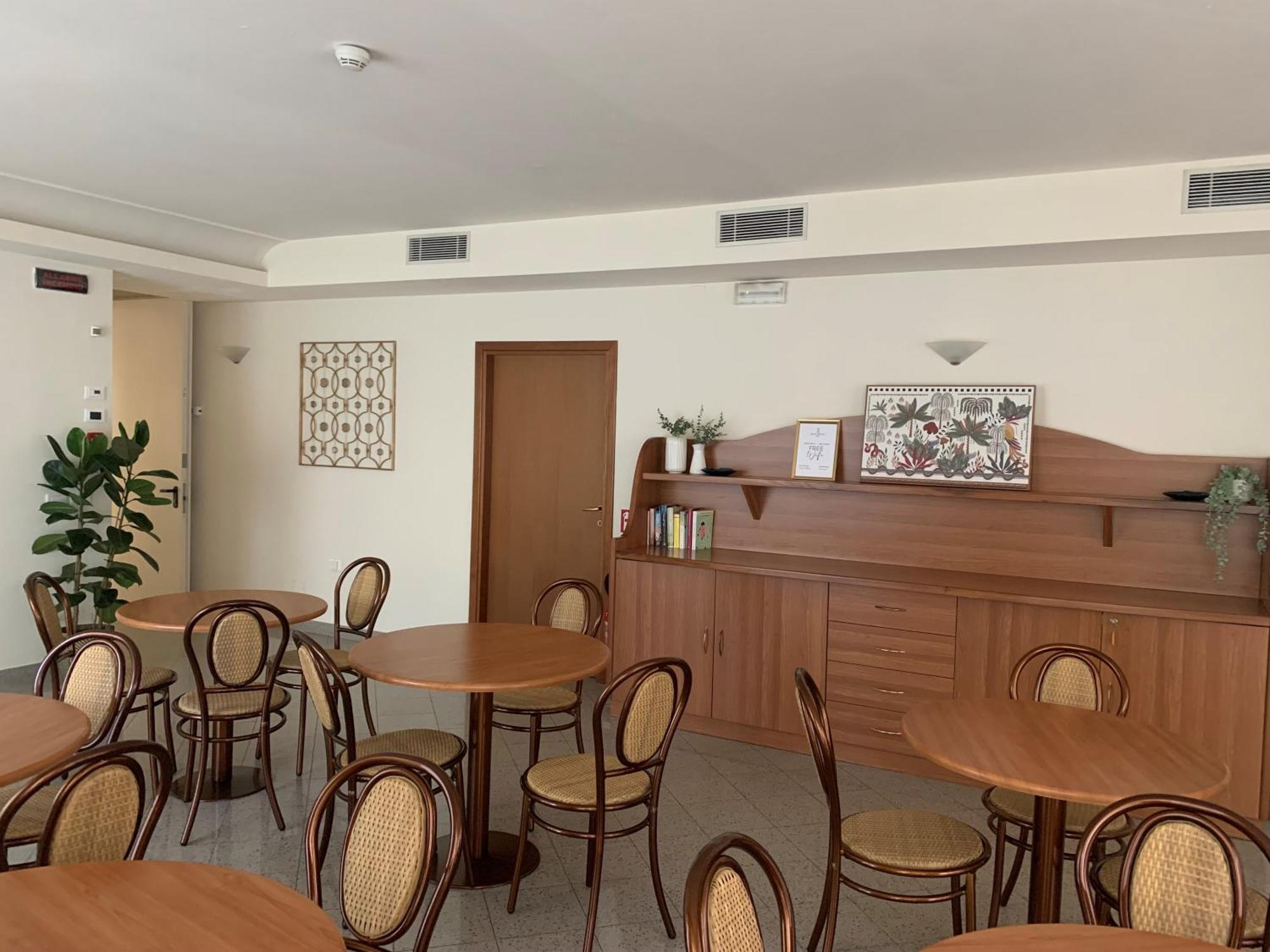 Hotel Tiffany Ρίμινι Εξωτερικό φωτογραφία