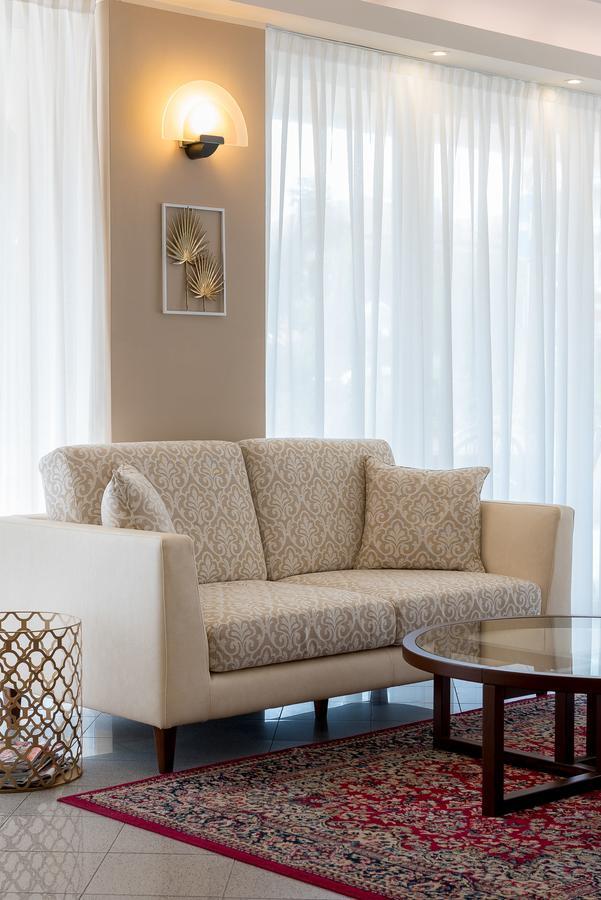 Hotel Tiffany Ρίμινι Εξωτερικό φωτογραφία