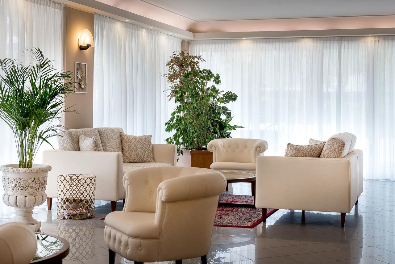 Hotel Tiffany Ρίμινι Εξωτερικό φωτογραφία
